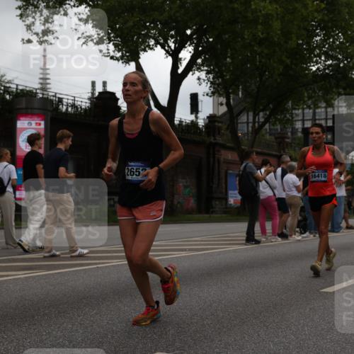 29.06.2025 - hella hamburg halbmarathon Yannick Fuchs http://msf.ph/oto/8325702 29.06.2025 10:51:29 20KM 1200, 1239, 1563, 1715, 1719, 1972, 2236, 2606, 2652, 2806, 3141, 3575, 4261, 4579, 5015, 5134, 5391, 5457, 5458, 6281, 6302, 6720, 6892, 7159, 7269, 7833, 8744, 9450, 10383, 10408, 12144, 12509, 12773, 12774, 13376, 13664, 14361, 14737, 14881, 14951, 15090, 15110, 15189, 15220, 15229, 15349, 15664, 16418, 16517, 17455, 17543, 17758, 18508 meine-sportfotos.de
