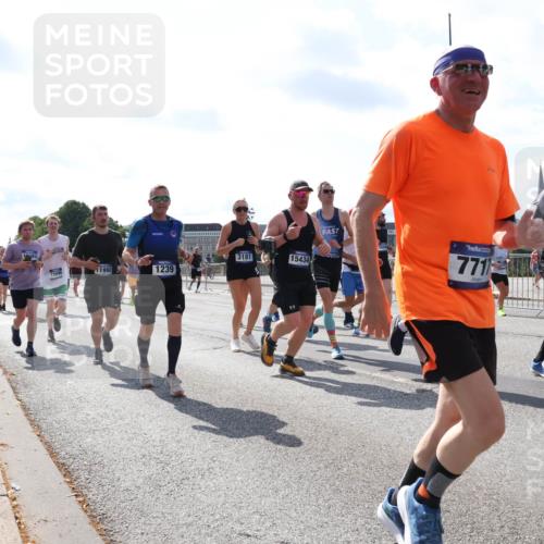 29.06.2025 - hella hamburg halbmarathon Lena Gebhardt http://msf.ph/oto/8325736 29.06.2025 10:00:13 Lombardsbrücke 19593, 3181, 15434, 15695, 11992, 1239, 771, 1074, 1006, 1019, 1125, 1180, 1239, 1264, 1526, 1544, 1681, 1834, 1914, 2027, 2086, 2099, 2159, 2346, 2348, 2364, 2426, 2447, 2582, 2584, 2606, 2652, 2676, 2677, 2730, 2910, 2982, 3042, 3177, 3181, 3319, 3400, 3794, 3836, 3861, 3898, 4013, 4231, 4419, 4579, 4594, 4632, 4767, 4772, 4796, 4813, 4940, 4945, 5015, 5134, 5272, 5277, 5341, 5643, 5728, 6082, 6084, 6104, 6174, 6201, 6202, 6220, 6260, 6462, 6470, 6581, 6587 meine-sportfotos.de