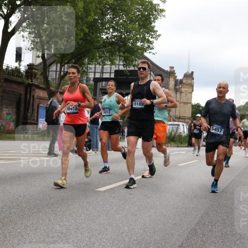 29.06.2025 - hella hamburg halbmarathon Yannick Fuchs http://msf.ph/oto/8325758 29.06.2025 10:51:29 20KM 1200, 1239, 1563, 1715, 1719, 1972, 2236, 2606, 2652, 2806, 3141, 3575, 4261, 4579, 5015, 5134, 5391, 5457, 5458, 6281, 6302, 6720, 6892, 7159, 7269, 7833, 8744, 9450, 10383, 10408, 12144, 12509, 12773, 12774, 13376, 13664, 14361, 14737, 14881, 14951, 15090, 15110, 15189, 15220, 15229, 15349, 15664, 16418, 16517, 17455, 17543, 17758, 18508 meine-sportfotos.de