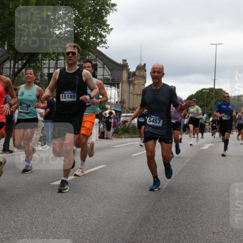 29.06.2025 - hella hamburg halbmarathon Yannick Fuchs http://msf.ph/oto/8325816 29.06.2025 10:51:30 20KM 1200, 1239, 1563, 1715, 1719, 1972, 2236, 2606, 2652, 2806, 3141, 3575, 4261, 4579, 5015, 5134, 5391, 5457, 5458, 6281, 6302, 6720, 6892, 7159, 7833, 8744, 9450, 10383, 10408, 12144, 12509, 12773, 12774, 13376, 13664, 14737, 14951, 15090, 15189, 15220, 15229, 15349, 15664, 16418, 16517, 17455, 17543, 17758, 18508 meine-sportfotos.de
