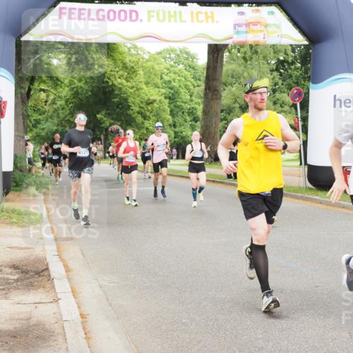 29.06.2025 - hella hamburg halbmarathon MichiJ http://msf.ph/oto/8325894 29.06.2025 10:37:44 Zwischen KM18-KM19 1094, 1321, 1507, 4816, 5115, 6662, 8813, 10189, 11356, 11455, 12733, 13008, 13463, 15966, 16242, 16806, 16843, 16887, 17247, 18228, 18499 meine-sportfotos.de