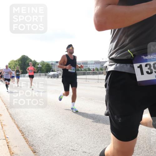 29.06.2025 - hella hamburg halbmarathon Lena Gebhardt http://msf.ph/oto/8325923 29.06.2025 09:48:34 Lombardsbrücke 8384, 13975, 348, 1290, 1385, 1505, 1710, 1743, 2262, 2399, 2714, 2767, 3480, 3547, 3959, 4359, 4381, 4860, 5091, 5307, 5315, 5554, 5709, 6684, 6829, 6993, 7152, 7154, 7884, 8121, 8571, 8933, 9403, 9643, 10190, 10404, 10793, 10852, 11202, 11227, 11620, 11929, 12044, 12051, 12488, 12514, 12916, 13483, 13595, 13940, 13975, 14875, 14908, 15015, 15701, 15931, 15959, 16119, 16158 meine-sportfotos.de