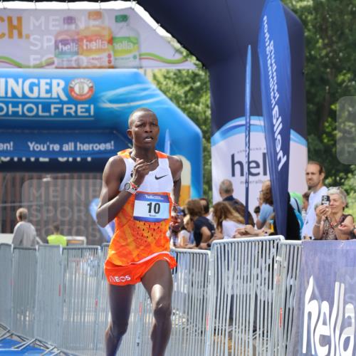 29.06.2025 - hella hamburg halbmarathon Strokosch-Dieckow http://msf.ph/oto/8326075 29.06.2025 10:02:44 Ziel 10 meine-sportfotos.de