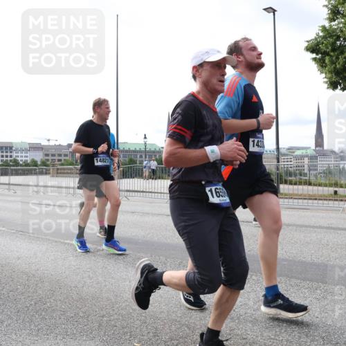 29.06.2025 - hella hamburg halbmarathon Lena Gebhardt http://msf.ph/oto/8326080 29.06.2025 10:23:24 Lombardsbrücke 12, 2925, 8716, 14821, 165, 1433, 1048, 1304, 1362, 1853, 2925, 3029, 3034, 4190, 4266, 4391, 4646, 4728, 4793, 5160, 5406, 6502, 6578, 6747, 6784, 6785, 6849, 7029, 7266, 7820, 7891, 8687, 8688, 8716, 8918, 8920, 9133, 9301, 9715, 9877, 9913, 10205, 10739, 11300, 11793, 11798, 11879, 12025, 12073, 12265, 12874, 13560, 14041, 14265, 14338, 14510, 14512, 14821, 15709, 16185, 16251, 16416, 16558, 17013, 17099, 17199, 17207, 17299, 17719 meine-sportfotos.de