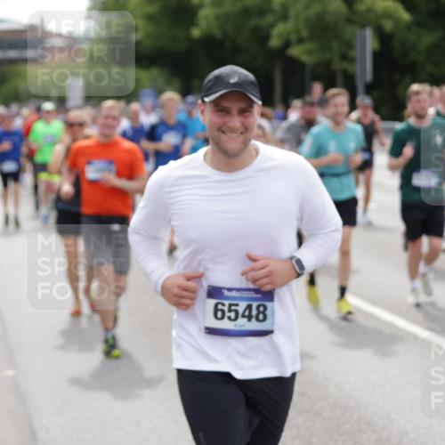 29.06.2025 - hella hamburg halbmarathon Jannik Wohlers http://msf.ph/oto/8326210 29.06.2025 10:39:49 Lombardsbrücke 1018, 1037, 1291, 1691, 2019, 2109, 2254, 2515, 2572, 2866, 2888, 3237, 3295, 3515, 3607, 3808, 3810, 4173, 4271, 4471, 4756, 5113, 5263, 5351, 5352, 5877, 5901, 5975, 6097, 6463, 6548, 6673, 6750, 6866, 6876, 6890, 6920, 7108, 7174, 7675, 7850, 8815, 9187, 9495, 10474, 10806, 10818, 10953, 11176, 11188, 11244, 11653, 11717, 11970, 11973, 12364, 12444, 12501, 12760, 13005, 13069, 13290, 13410, 13466, 13577, 13651, 14851, 15549, 15927, 16681, 17318 meine-sportfotos.de