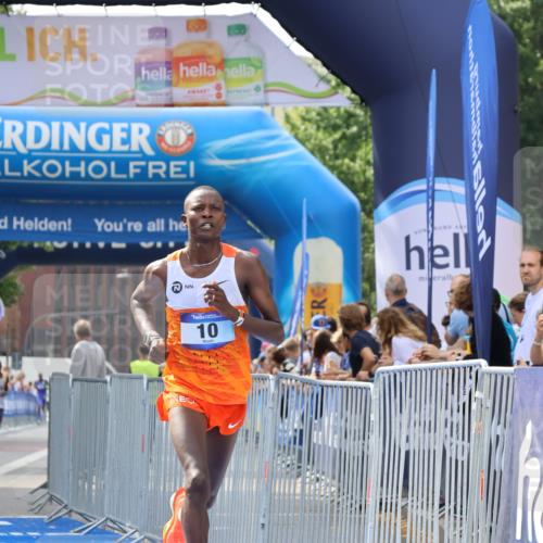 29.06.2025 - hella hamburg halbmarathon Strokosch-Dieckow http://msf.ph/oto/8326235 29.06.2025 10:02:43 Ziel 10 meine-sportfotos.de