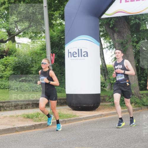 29.06.2025 - hella hamburg halbmarathon KatJ http://msf.ph/oto/8326247 29.06.2025 10:17:04 Zwischen KM18-KM19  meine-sportfotos.de