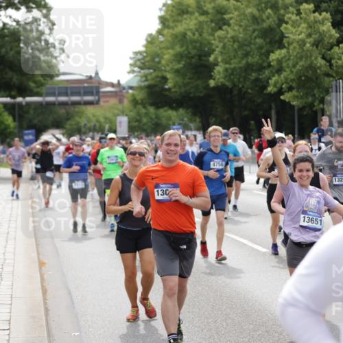 29.06.2025 - hella hamburg halbmarathon Jannik Wohlers http://msf.ph/oto/8326452 29.06.2025 10:39:50 Lombardsbrücke 1018, 1037, 1291, 1691, 2019, 2109, 2254, 2515, 2572, 2866, 2888, 3237, 3295, 3515, 3607, 3808, 3810, 4173, 4271, 4471, 4756, 5113, 5263, 5351, 5352, 5877, 5975, 6097, 6363, 6463, 6548, 6673, 6750, 6866, 6876, 6890, 6920, 7108, 7174, 7675, 7850, 8815, 9187, 9495, 10474, 10806, 10818, 10953, 11176, 11188, 11244, 11653, 11717, 11970, 11973, 12364, 12444, 12501, 12760, 13005, 13069, 13290, 13410, 13466, 13577, 13651, 14851, 15549, 15927, 16681, 17318 meine-sportfotos.de