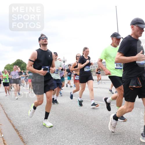 29.06.2025 - hella hamburg halbmarathon Lena Gebhardt http://msf.ph/oto/8326465 29.06.2025 10:57:48 Lombardsbrücke 10070, 1242, 18457, 33, 954, 931, 17023, 8708, 1123, 1242, 1248, 1265, 1388, 1643, 2015, 2451, 2567, 2900, 3191, 3385, 3388, 3433, 3644, 3750, 3936, 3954, 4059, 4180, 4197, 4429, 4521, 4830, 5117, 5632, 5676, 5736, 5738, 6316, 6337, 6827, 6857, 6916, 7172, 7193, 7556, 7720, 7728, 7977, 7990, 8035, 8159, 8287, 8386, 8474, 8540, 8708, 8713, 8773, 8873, 9059, 9180, 9233, 9318, 9319, 9394, 9398, 9436, 9481, 9496, 9613, 9832 meine-sportfotos.de
