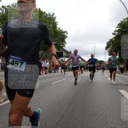 29.06.2025 - hella hamburg halbmarathon Yannick Fuchs http://msf.ph/oto/8326537 29.06.2025 10:51:31 20KM 1200, 1239, 1563, 1715, 1719, 1972, 2236, 2606, 2652, 2759, 2806, 2883, 3141, 3575, 4261, 4579, 5015, 5134, 5391, 5457, 5458, 6281, 6302, 6720, 6892, 7159, 7833, 8744, 9450, 10383, 10408, 10599, 12144, 12509, 12773, 12774, 13376, 13664, 14737, 14951, 15090, 15189, 15220, 15229, 15349, 15664, 16418, 16517, 17455, 17543, 17758, 18508 meine-sportfotos.de