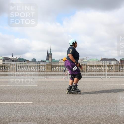 29.06.2025 - hella hamburg halbmarathon Lena Gebhardt http://msf.ph/oto/8326542 29.06.2025 09:08:12 Lombardsbrücke 227 meine-sportfotos.de