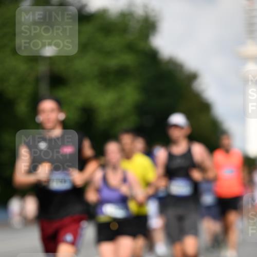 29.06.2025 - hella hamburg halbmarathon Dr. Thomas Lammeyer http://msf.ph/oto/8326601 29.06.2025 09:55:41 Kennedybrücke 1057, 1312, 1353, 1569, 1763, 2880, 3437, 3618, 3697, 4565, 4871, 5014, 5047, 5129, 5231, 5336, 5690, 5987, 6700, 6711, 6770, 7185, 7710, 8074, 8359, 8564, 8900, 9358, 9547, 9659, 10691, 10978, 11021, 11062 meine-sportfotos.de