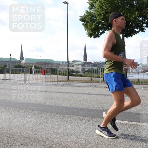 29.06.2025 - hella hamburg halbmarathon Lena Gebhardt http://msf.ph/oto/8326617 29.06.2025 09:48:39 Lombardsbrücke 0, 1042, 1290, 1385, 1505, 1710, 1743, 2262, 2399, 2767, 3480, 3547, 3959, 4062, 4359, 4381, 4860, 5003, 5124, 5307, 5554, 5709, 6829, 6993, 7152, 7154, 7884, 8121, 8571, 8933, 9403, 9643, 10190, 10404, 10738, 10793, 10852, 11620, 11929, 12044, 12051, 12488, 12514, 12916, 13137, 13372, 13483, 13595, 13940, 13975, 14875, 14908, 15931, 15959, 16119 meine-sportfotos.de