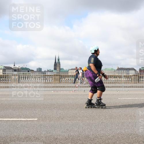 29.06.2025 - hella hamburg halbmarathon Lena Gebhardt http://msf.ph/oto/8326643 29.06.2025 09:08:12 Lombardsbrücke 227 meine-sportfotos.de