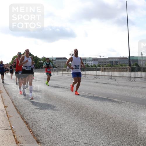 29.06.2025 - hella hamburg halbmarathon Lena Gebhardt http://msf.ph/oto/8326667 29.06.2025 09:48:40 Lombardsbrücke 53, 6993, 12044, 8571, 1042, 1290, 1505, 1710, 2262, 2399, 2767, 3480, 3547, 3959, 4062, 4359, 4381, 4860, 5003, 5124, 5307, 5554, 5709, 6829, 6993, 7152, 7154, 7482, 7884, 8002, 8121, 8571, 8933, 9403, 9643, 10190, 10404, 10738, 10793, 10852, 11929, 12044, 12051, 12488, 12514, 12916, 13137, 13372, 13483, 13595, 13940, 13975, 14875, 14908, 15931, 15959, 16119 meine-sportfotos.de