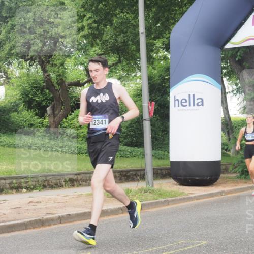 29.06.2025 - hella hamburg halbmarathon KatJ http://msf.ph/oto/8326712 29.06.2025 10:17:05 Zwischen KM18-KM19  meine-sportfotos.de