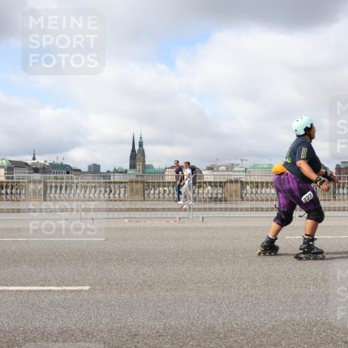 29.06.2025 - hella hamburg halbmarathon Lena Gebhardt http://msf.ph/oto/8326873 29.06.2025 09:08:13 Lombardsbrücke 227 meine-sportfotos.de