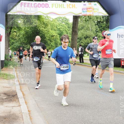 29.06.2025 - hella hamburg halbmarathon MichiJ http://msf.ph/oto/8327007 29.06.2025 10:37:49 Zwischen KM18-KM19 1321, 4033, 4127, 4816, 5115, 7269, 8572, 10189, 11339, 11455, 12733, 13008, 13282, 15392, 16843, 16887, 17282 meine-sportfotos.de