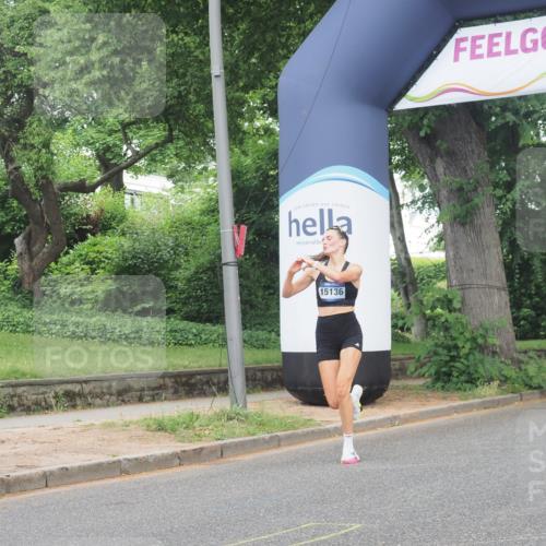 29.06.2025 - hella hamburg halbmarathon KatJ http://msf.ph/oto/8327062 29.06.2025 10:17:06 Zwischen KM18-KM19  meine-sportfotos.de