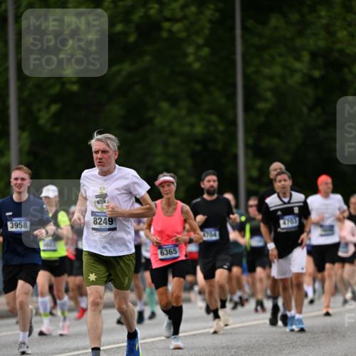 29.06.2025 - hella hamburg halbmarathon Dr. Thomas Lammeyer http://msf.ph/oto/8327113 29.06.2025 10:39:33 Kennedybrücke 1417, 1821, 1849, 2198, 2265, 2787, 3170, 3958, 4333, 4564, 4696, 4703, 5027, 5793, 6029, 6189, 6365, 6379, 6397, 6471, 6746, 6803, 6859, 7386, 7733, 8249, 8296, 9342, 9803, 10335, 10358, 10360, 10393, 10652, 11320, 11359 meine-sportfotos.de