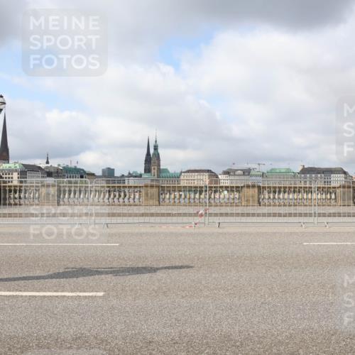 29.06.2025 - hella hamburg halbmarathon Lena Gebhardt http://msf.ph/oto/8327118 29.06.2025 09:08:20 Lombardsbrücke 350 meine-sportfotos.de