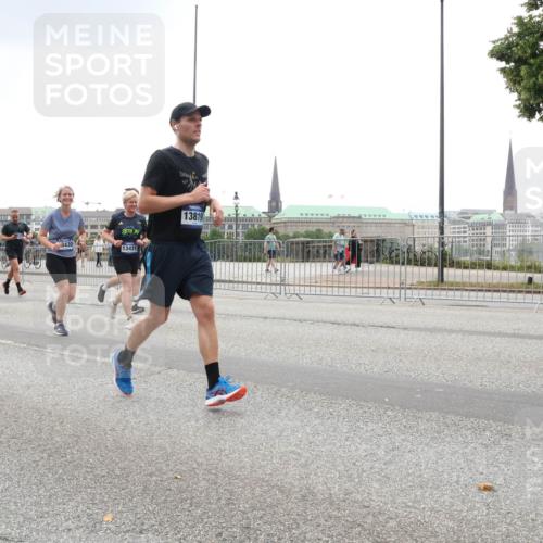 29.06.2025 - hella hamburg halbmarathon Lena Gebhardt http://msf.ph/oto/8327158 29.06.2025 10:47:25 Lombardsbrücke 5273, 4329, 3430, 8915, 13819, 13431, 1045, 1185, 1286, 1434, 1463, 1523, 1593, 1607, 1704, 1961, 2148, 2327, 2407, 2537, 2555, 2556, 2665, 2704, 2882, 2994, 3339, 4037, 4184, 4239, 4325, 4423, 4483, 4806, 4895, 4974, 4975, 5111, 5114, 5621, 5622, 5796, 5895, 6255, 6256, 6485, 6496, 6879, 6995, 7073, 7403, 7430, 7431, 7630, 7631, 7970, 8105, 8131, 8270, 8550, 8684, 8706, 8915, 8953, 8967, 9018, 9687, 10991, 11351, 11458, 11730, 11738, 11802, 12431 meine-sportfotos.de