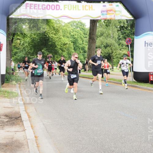 29.06.2025 - hella hamburg halbmarathon MichiJ http://msf.ph/oto/8327405 29.06.2025 10:37:53 Zwischen KM18-KM19 4033, 4127, 6027, 6125, 7052, 7269, 8572, 10691, 11339, 13282, 15392, 16285, 16666, 17282 meine-sportfotos.de