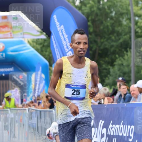 29.06.2025 - hella hamburg halbmarathon Strokosch-Dieckow http://msf.ph/oto/8327591 29.06.2025 10:02:21 Ziel 2, 22, 25 meine-sportfotos.de