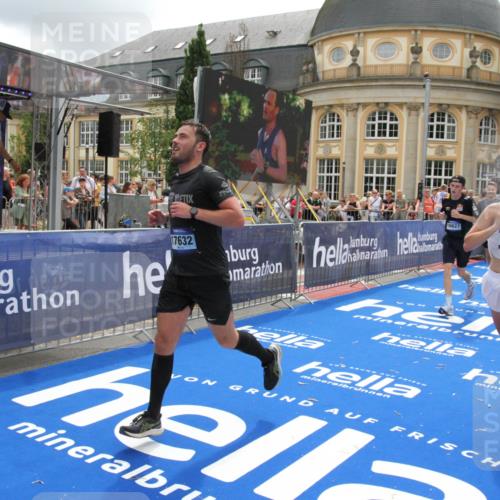 29.06.2025 - hella hamburg halbmarathon Michael Strokosch http://msf.ph/oto/8327599 29.06.2025 10:49:08 Ziel 4832, 4847, 4890, 6389, 7297, 8302, 8821, 9695, 13614, 13688, 16627, 17173, 17632, 18598 meine-sportfotos.de