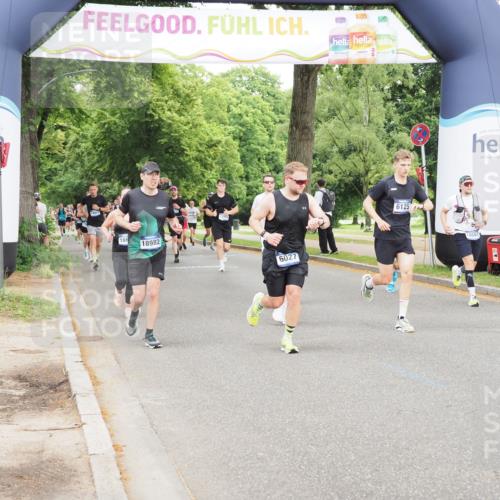29.06.2025 - hella hamburg halbmarathon MichiJ http://msf.ph/oto/8327608 29.06.2025 10:37:54 Zwischen KM18-KM19 1119, 6027, 6125, 7052, 7269, 8572, 10691, 11339, 12016, 16285, 16666, 16800, 17282, 18960, 18982 meine-sportfotos.de