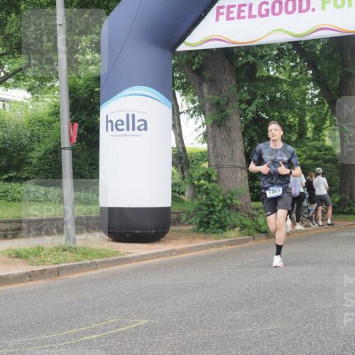 29.06.2025 - hella hamburg halbmarathon KatJ http://msf.ph/oto/8327647 29.06.2025 10:17:08 Zwischen KM18-KM19 1065 meine-sportfotos.de