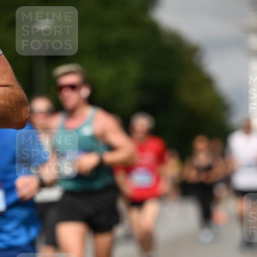 29.06.2025 - hella hamburg halbmarathon Dr. Thomas Lammeyer http://msf.ph/oto/8327663 29.06.2025 10:17:37 Kennedybrücke 1194, 1939, 2055, 2359, 2721, 2891, 2904, 2961, 2987, 3218, 3729, 4001, 4032, 4795, 4950, 5232, 5631, 6026, 6207, 7460, 7462, 7913, 8673, 8913, 9128, 9612, 9631, 9886, 10442, 10443 meine-sportfotos.de