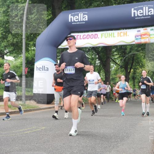 29.06.2025 - hella hamburg halbmarathon KatJ http://msf.ph/oto/8327745 29.06.2025 10:46:44 Zwischen KM18-KM19 1019, 1544, 2426, 3780, 6327 meine-sportfotos.de