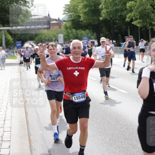 29.06.2025 - hella hamburg halbmarathon Jannik Wohlers http://msf.ph/oto/8327760 29.06.2025 10:39:58 Lombardsbrücke 1018, 1037, 2019, 2109, 2515, 2572, 2763, 3237, 3293, 3295, 3515, 3607, 3808, 3810, 4271, 4756, 5059, 5113, 5263, 5351, 5352, 5702, 5975, 6076, 6229, 6363, 6463, 6673, 6866, 6876, 6920, 7108, 7174, 7675, 7850, 8307, 8391, 9000, 9468, 10474, 10953, 11176, 11653, 11717, 11970, 11973, 12364, 12444, 12501, 12760, 12981, 13005, 13030, 13069, 13290, 13410, 13466, 13651, 14341, 14851, 15549, 15927, 16681, 16955, 17318, 18101, 18110, 18213, 18353, 18490, 18771, 18946 meine-sportfotos.de