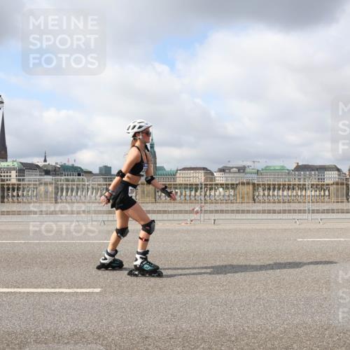 29.06.2025 - hella hamburg halbmarathon Lena Gebhardt http://msf.ph/oto/8327802 29.06.2025 09:08:20 Lombardsbrücke  meine-sportfotos.de