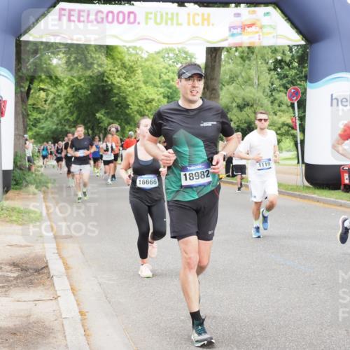 29.06.2025 - hella hamburg halbmarathon MichiJ http://msf.ph/oto/8328046 29.06.2025 10:37:55 Zwischen KM18-KM19 1119, 6027, 6125, 7052, 7269, 8572, 10691, 11339, 12016, 13758, 16285, 16666, 16800, 17221, 17282, 18960, 18982 meine-sportfotos.de