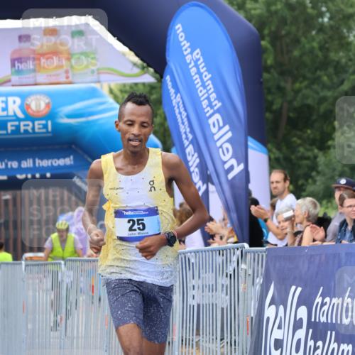 29.06.2025 - hella hamburg halbmarathon Strokosch-Dieckow http://msf.ph/oto/8328082 29.06.2025 10:02:21 Ziel 2, 22, 25 meine-sportfotos.de