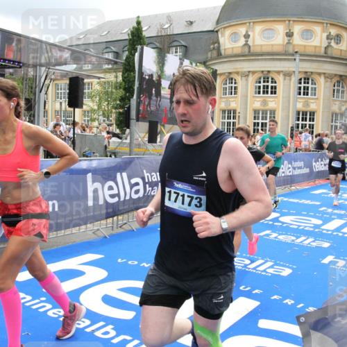 29.06.2025 - hella hamburg halbmarathon Michael Strokosch http://msf.ph/oto/8328312 29.06.2025 10:49:14 Ziel 2013, 4832, 6389, 8112, 10184, 15523, 16369, 16414, 16731, 17173, 18598, 18842 meine-sportfotos.de