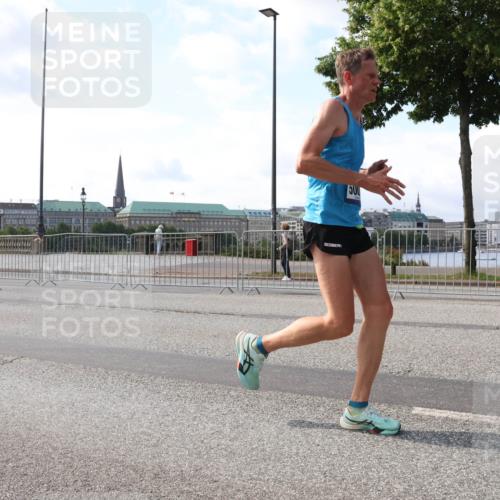 29.06.2025 - hella hamburg halbmarathon Lena Gebhardt http://msf.ph/oto/8328382 29.06.2025 09:48:49 Lombardsbrücke 500, 1042, 1290, 1505, 1571, 1600, 1710, 2262, 2399, 2797, 3480, 3547, 4062, 4359, 4381, 5003, 5124, 5307, 5554, 5709, 6037, 6047, 6993, 7152, 7154, 7310, 7482, 7743, 7884, 8002, 8121, 8571, 9403, 9640, 9643, 10190, 10404, 10451, 10738, 10852, 10877, 11106, 11177, 11423, 12044, 12051, 12091, 12168, 12488, 12739, 12916, 13137, 13372, 13483, 13755, 13940, 13975, 14603, 15931 meine-sportfotos.de