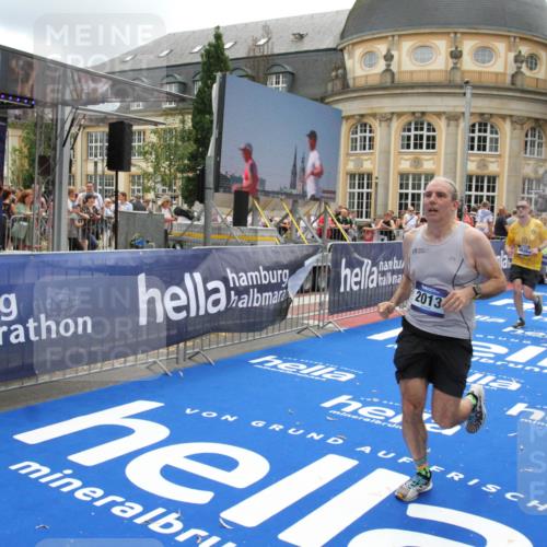29.06.2025 - hella hamburg halbmarathon Michael Strokosch http://msf.ph/oto/8328494 29.06.2025 10:49:19 Ziel 2013, 6158, 8112, 9348, 10053, 10189, 13450, 14526, 15523, 16369, 16731 meine-sportfotos.de