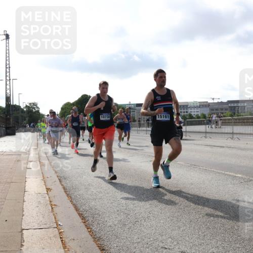 29.06.2025 - hella hamburg halbmarathon Lena Gebhardt http://msf.ph/oto/8328540 29.06.2025 09:48:51 Lombardsbrücke 10738, 13372, 4344, 15161, 1042, 1290, 1505, 1571, 1600, 1603, 1710, 2262, 2399, 2797, 3480, 3547, 4062, 4359, 4381, 5003, 5124, 5307, 5554, 5709, 6037, 6047, 6993, 7152, 7154, 7310, 7482, 7743, 7884, 8002, 8121, 8571, 9403, 9640, 9643, 10190, 10404, 10451, 10738, 10852, 10877, 11106, 11177, 11423, 12044, 12051, 12091, 12168, 12488, 12739, 12916, 13064, 13137, 13372, 13483, 13755, 13940, 13975, 14075, 14603, 15931 meine-sportfotos.de