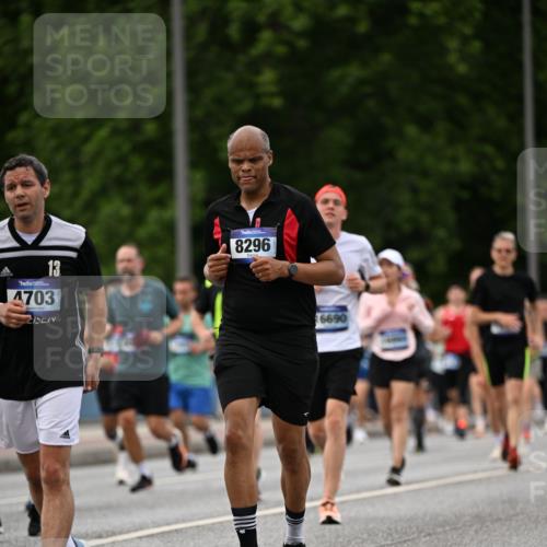 29.06.2025 - hella hamburg halbmarathon Dr. Thomas Lammeyer http://msf.ph/oto/8328590 29.06.2025 10:39:38 Kennedybrücke 1821, 1849, 2198, 2787, 3170, 3828, 3958, 4333, 4564, 4696, 4703, 4965, 5027, 5147, 5793, 6029, 6189, 6365, 6379, 6397, 6471, 6746, 6867, 7386, 7733, 8249, 8296, 8567, 9342, 9803, 9819, 10358, 10360, 10393, 10565, 10652, 11320, 11359 meine-sportfotos.de