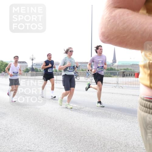 29.06.2025 - hella hamburg halbmarathon Lena Gebhardt http://msf.ph/oto/8328665 29.06.2025 10:13:01 Lombardsbrücke 7873, 8398, 8405, 6207, 14404, 1020, 1051, 1249, 1747, 1785, 1851, 1939, 2531, 2891, 2942, 2961, 3218, 3360, 3728, 4532, 5150, 6207, 6489, 7873, 7907, 8398, 8405, 8913, 8917, 8971, 9141, 10067, 10402, 11025, 11720, 12456, 13566, 13816, 14404, 14540, 14869, 15012, 15369, 15531, 16030, 16255, 16323, 16437, 16826, 16911, 17061, 17699, 17988, 17994, 18048, 18178, 18320, 18530, 18732 meine-sportfotos.de