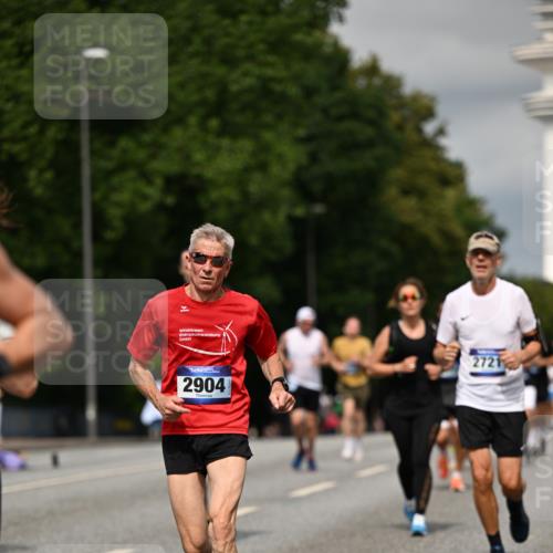 29.06.2025 - hella hamburg halbmarathon Dr. Thomas Lammeyer http://msf.ph/oto/8328672 29.06.2025 10:17:38 Kennedybrücke 1194, 1939, 2055, 2359, 2721, 2891, 2904, 2961, 2987, 3729, 4001, 4032, 4795, 4950, 5232, 5631, 6026, 6207, 7460, 7462, 7913, 8673, 8913, 9128, 9612, 9631, 9886, 10442, 10443 meine-sportfotos.de