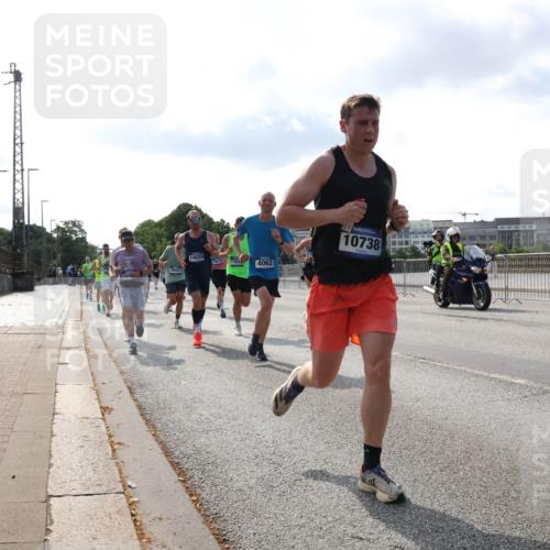 29.06.2025 - hella hamburg halbmarathon Lena Gebhardt http://msf.ph/oto/8328692 29.06.2025 09:48:52 Lombardsbrücke 14820, 1707, 4062, 8002, 10738, 1042, 1290, 1505, 1571, 1600, 1603, 1710, 2262, 2399, 2707, 2797, 3480, 3547, 4062, 4359, 4381, 5003, 5124, 5307, 5554, 5709, 6037, 6047, 6993, 7152, 7154, 7310, 7482, 7743, 7884, 7981, 8002, 8121, 8571, 9403, 9640, 9643, 10190, 10404, 10451, 10738, 10852, 10877, 11106, 11177, 11423, 11447, 12044, 12051, 12088, 12091, 12168, 12488, 12739, 12916, 13064, 13137, 13372, 13483, 13755, 13940, 13975, 14075, 14603, 15931 meine-sportfotos.de