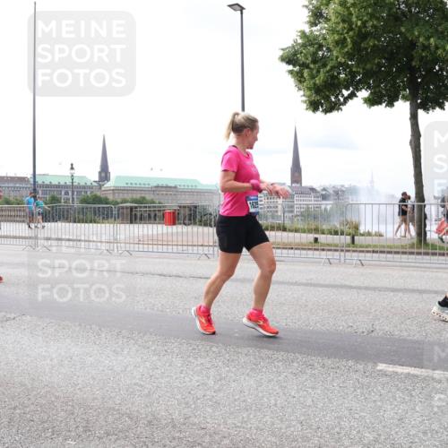 29.06.2025 - hella hamburg halbmarathon Lena Gebhardt http://msf.ph/oto/8328794 29.06.2025 10:23:40 Lombardsbrücke 71, 1807, 1625, 1048, 1304, 1362, 1545, 2125, 2489, 2925, 4122, 4391, 4646, 4728, 4793, 4990, 5055, 5160, 5358, 5406, 5661, 6502, 6747, 7029, 7820, 8031, 8149, 8181, 8502, 8676, 8716, 8918, 8920, 9217, 9301, 9603, 9715, 9877, 10649, 10739, 11044, 11300, 11454, 11793, 11798, 11879, 12073, 12874, 13149, 14265, 14338, 14510, 14512, 14521, 14821, 15709, 15739, 15853, 16185, 16251, 16416, 16558, 17013, 17099, 17199, 17207, 17299, 17719 meine-sportfotos.de