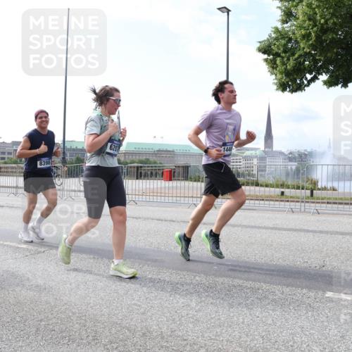 29.06.2025 - hella hamburg halbmarathon Lena Gebhardt http://msf.ph/oto/8328911 29.06.2025 10:13:02 Lombardsbrücke 405, 8398, 6207, 1440, 1020, 1051, 1249, 1747, 1851, 1939, 2531, 2891, 2942, 2961, 3218, 3360, 3728, 4532, 5150, 6207, 6489, 7873, 7907, 8398, 8405, 8913, 8917, 8971, 9141, 10067, 10402, 11025, 11720, 12456, 12492, 13566, 13816, 14404, 14540, 14869, 15012, 15369, 15531, 15922, 16030, 16255, 16323, 16437, 16826, 16911, 17061, 17699, 17988, 17994, 18048, 18178, 18320, 18530, 18732 meine-sportfotos.de