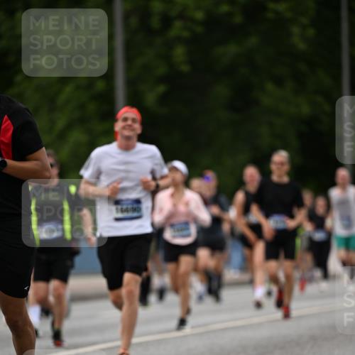 29.06.2025 - hella hamburg halbmarathon Dr. Thomas Lammeyer http://msf.ph/oto/8328924 29.06.2025 10:39:40 Kennedybrücke 1821, 2198, 2787, 3170, 3828, 3958, 4333, 4564, 4696, 4703, 4965, 5147, 6029, 6189, 6365, 6379, 6397, 6471, 6867, 7386, 8249, 8296, 8567, 9342, 9470, 9803, 9819, 10358, 10360, 10393, 10565, 10652, 11320, 11359 meine-sportfotos.de