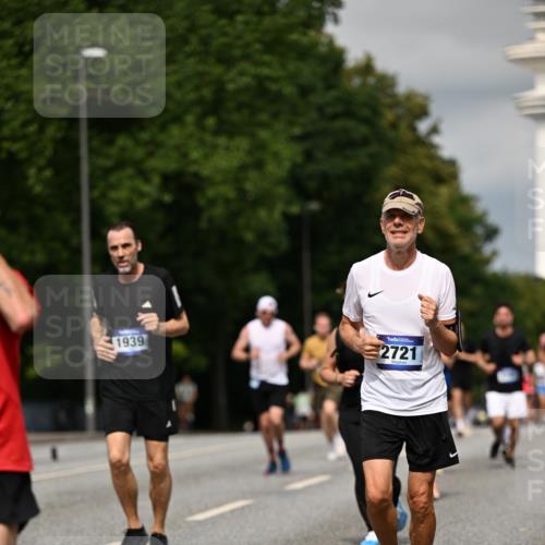 29.06.2025 - hella hamburg halbmarathon Dr. Thomas Lammeyer http://msf.ph/oto/8328949 29.06.2025 10:17:39 Kennedybrücke 1194, 1747, 1939, 2055, 2359, 2721, 2891, 2904, 2987, 4001, 4032, 4795, 5232, 5631, 6026, 6207, 7460, 7462, 7913, 8673, 9128, 9612, 9631, 9886, 10442, 10443 meine-sportfotos.de