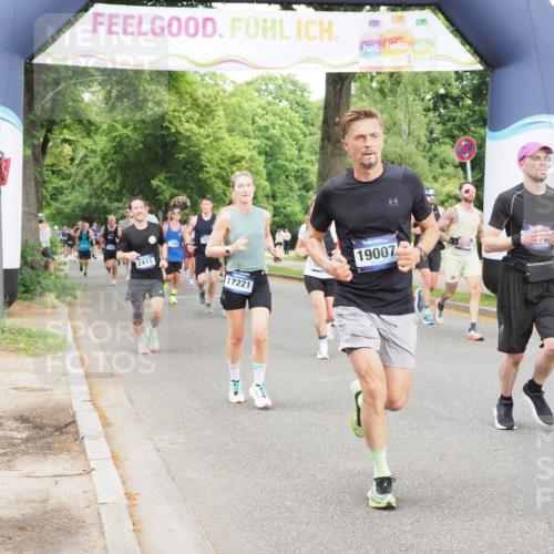 29.06.2025 - hella hamburg halbmarathon MichiJ http://msf.ph/oto/8329045 29.06.2025 10:37:59 Zwischen KM18-KM19 1119, 1817, 4346, 5087, 5336, 6027, 6125, 10691, 12016, 12545, 13051, 13758, 16285, 16666, 16800, 17221, 18960, 18982, 19007 meine-sportfotos.de